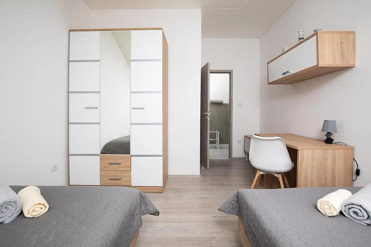 Apartment Aston PUY